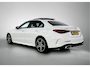 Mercedes-Benz C-klasse 300 e Business Solution AMG AMG Line | Night Pakket | Panorama Schuif-Kanteldak | Parkeerpakket met 360°-camera | Alarm | Sfeerverlichting. Inclusief 24 maanden MB Certified garantie voor Europa.