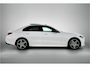 Mercedes-Benz C-klasse 300 e Business Solution AMG AMG Line | Night Pakket | Panorama Schuif-Kanteldak | Parkeerpakket met 360°-camera | Alarm | Sfeerverlichting. Inclusief 24 maanden MB Certified garantie voor Europa.