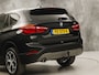 BMW X1 sDrive18i Sport High Executive 140Pk Automaat (PANORAMADAK, GROOT NAVI, MEMORY SEAT, LEDER, CAMERA, SPORTSTOELEN, TREKHAAK, STOELVERWARMING, NIEUWSTAAT)