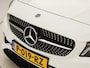 Mercedes-Benz CLA 180 AMG Sport Automaat (GROOT NAVI, GETINT GLAS, STOELVERWARMING, DIAMOND GRILL, SPORTSTOELEN, LEDER, ZWART HEMEL, NIEUWSTAAT)