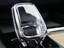 Volvo XC60 2.0 T6 Plug-in hybrid AWD Ultra Dark / Trekhaak / Luchtvering / Panorama dak / 360 camera / Head-up display / Stuur- Stoelverwarming / Memory seats / Lichte hemel / Harman Kardon / 20'' /