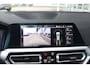 BMW 3-Serie Touring (g21) 320i 184PK M-SPORT SHADOW LINE Panodak | Trekhaak | Navi | Adapt.Cruise | Harman Kardon | Head Up | 19 Inch Lm | Live Cockpit | Sfeerverl. |