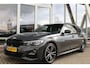 BMW 3-Serie Touring (g21) 320i 184PK M-SPORT SHADOW LINE Panodak | Trekhaak | Navi | Adapt.Cruise | Harman Kardon | Head Up | 19 Inch Lm | Live Cockpit | Sfeerverl. |