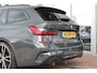 BMW 3-Serie Touring (g21) 320i 184PK M-SPORT SHADOW LINE Panodak | Trekhaak | Navi | Adapt.Cruise | Harman Kardon | Head Up | 19 Inch Lm | Live Cockpit | Sfeerverl. |