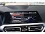 BMW 3-Serie Touring (g21) 320i 184PK M-SPORT SHADOW LINE Panodak | Trekhaak | Navi | Adapt.Cruise | Harman Kardon | Head Up | 19 Inch Lm | Live Cockpit | Sfeerverl. |