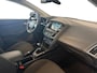Ford Focus Wagon 1.0 Titanium 125 pk | Airco | Navigatie | LM Velgen | Dealer onderhouden!