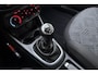 Opel Corsa 1.4 Favourite | Cruise control | Airco | Navigatie | Apple Carplay/Android Auto | DAB