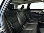 Volvo V90 T8 Plug-in hybrid AWD Ultra Dark | Panoramadak | 360° camera | Bowers & Wilkins | Luchtvering | Stoelventilatie | Stoel- en Stuurverwarming | Trekhaak