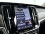Volvo V90 T8 Plug-in hybrid AWD Ultra Dark | Panoramadak | 360° camera | Bowers & Wilkins | Luchtvering | Stoelventilatie | Stoel- en Stuurverwarming | Trekhaak