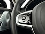 Volvo V90 T8 Plug-in hybrid AWD Ultra Dark | Panoramadak | 360° camera | Bowers & Wilkins | Luchtvering | Stoelventilatie | Stoel- en Stuurverwarming | Trekhaak