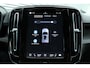 Volvo XC40 Recharge Core 70 kWh Cruise Control | Sensus Connect met High Performance Audio | Autonomous Emergency Braking |Google Services | Apple Carplay | Android Auto | DAB+ radio | Achteruitrijcamera | Standkachel |