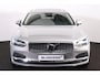 Volvo V90 T6 Recharge AWD Plus Bright - Panorama/schuifdak - IntelliSafe Assist & Surround - 360º Camera - Harman Kardon audio - Adaptieve LED koplampen - Verwarmde voorstoelen, stuur & achterbank - Parkeersensoren voor & achter - Elektr. bedienb. voorstoelen met geheugen - Draadloze tel. lader - Extra getint glas - Inklapbare trekhaak - 19' LMV