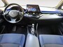 Toyota C-HR / C-HR+ 1.8 Hybrid Dynamic Airco automatisch| Autonomous Emergency Braking | Cruise control adaptief | Lichtmetalen velgen 18" | Navigatiesysteem full map | Voorstoelen verwarmd