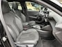Peugeot e-208 EV GT Pack 136 PK | Alcantara Bekleding | Full-LED Koplampen | Stoelverwarming | Keyless Entry | Apple Carplay | Full map Navigatie | Parkeersensoren Rondom | Camera Achter |