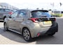 Toyota Yaris 1.5 HYBRID DYNAMIC LED LMV-16" APPLE/ANDROID KEYLESS NAVI ALL-SEASON DEALER ONDERHOUDEN