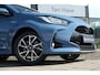 Toyota Yaris 1.5 Hybrid Dynamic Automaat | Apple Carplay / Android auto | 16” lichtmetalen velgen ‘machined’ | 7” digital dashboard ‘binocular’ | Smart Entry met startknop | Elektrische ramen achter | Portierinl