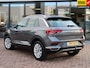 Volkswagen T-Roc 1.5 TSI Sport | Camera | Trekhaak | Stoel-Stuur verwarming |