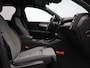Volvo XC40 2.0 B4 Plus Dark / Trekhaak / Harman Kardon / Stoelverwarming voor & achter / Memory seats / Voorruitverwarming