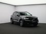 Volvo XC40 2.0 B4 Plus Dark / Trekhaak / Harman Kardon / Stoelverwarming voor & achter / Memory seats / Voorruitverwarming