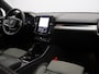 Volvo XC40 2.0 B4 Plus Dark / Trekhaak / Harman Kardon / Stoelverwarming voor & achter / Memory seats / Voorruitverwarming