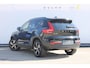 Volvo XC40 B4 211PK Automaat Plus Dark Harman Kardon Audio installatie / Semi elektrisch wegklapbare trekhaak / Google infotainment / Verwarmbare voorruit / Verwarmbare voorstoelen