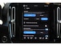 Volvo XC40 B4 211PK Automaat Plus Dark Harman Kardon Audio installatie / Semi elektrisch wegklapbare trekhaak / Google infotainment / Verwarmbare voorruit / Verwarmbare voorstoelen