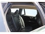 Volvo V60 B4 211PK Automaat Inscription Adaptieve Cruise Control / Elektrisch verstelbare voorstoelen met geheugen op de bestuurdersstoel / Apple Carplay / Dab+ / Lane keeping Aid / Navigatie / Stoelverwarming