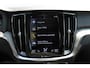 Volvo V60 B4 211PK Automaat Inscription Adaptieve Cruise Control / Elektrisch verstelbare voorstoelen met geheugen op de bestuurdersstoel / Apple Carplay / Dab+ / Lane keeping Aid / Navigatie / Stoelverwarming