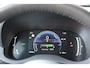 Toyota Yaris 1.5 Hybrid 115 Dynamic Automaat | Comfort pack | Buitenspiegels automatisch inklapbaar | Stoelen, stoelverwarming voorstoelen | Stuurwiel, met stuurwielverwarming | Blind Spot Monitor (BSM); dodehoekd
