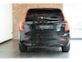 Volvo XC90 T8 Automaat AWD Ultra Dark | Bowers & Wilkins | Luchtvering | Panoramadak | Rondom zichtcamera | 22" Lichtmetalen velgen | Verwarmbare voorstoelen | Verwarmbaar stuurwiel | Massagefunctie voorstoelen | Ventileerbare voorstoelen | Verwarmbare achterbank