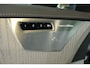 Volvo XC90 T8 Automaat AWD Ultra Dark | Bowers & Wilkins | Luchtvering | Panoramadak | Rondom zichtcamera | 22" Lichtmetalen velgen | Verwarmbare voorstoelen | Verwarmbaar stuurwiel | Massagefunctie voorstoelen | Ventileerbare voorstoelen | Verwarmbare achterbank