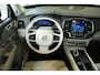 Volvo XC90 T8 Automaat AWD Ultra Dark | Bowers & Wilkins | Luchtvering | Panoramadak | Rondom zichtcamera | 22" Lichtmetalen velgen | Verwarmbare voorstoelen | Verwarmbaar stuurwiel | Massagefunctie voorstoelen | Ventileerbare voorstoelen | Verwarmbare achterbank