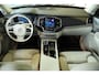 Volvo XC90 T8 Automaat AWD Ultra Dark | Bowers & Wilkins | Luchtvering | Panoramadak | Rondom zichtcamera | 22" Lichtmetalen velgen | Verwarmbare voorstoelen | Verwarmbaar stuurwiel | Massagefunctie voorstoelen | Ventileerbare voorstoelen | Verwarmbare achterbank