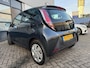 Toyota Aygo 1.0 VVT-i x-play Dealer OH / Automaat 5drs