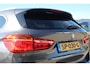BMW X1 SDrive20i High Executive 1e EIG_LED_PANO_HEAD-UP_CAM_PDC V+A_NAP.