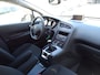 Peugeot 5008 1.6 THP Blue Lease Executive 7p.