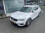 Volvo XC40 2.0 T4 AWD INSCRIPTION FULL-OPTION.