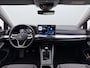 Volkswagen Golf 1.5 TSI Life Edition Sfeerverlichting - Camera - 17 Inch - Apple Carplay/Android Auto