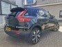 Volvo XC40 Recharge P8 AWD R-Design | Climate Pack (achterbank verwarmd) | Pack Lounge (audio installatie high end, elektrisch glazen schuif-/kanteldak, parkeersensor voor, rondomzicht camera)