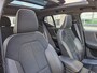 Volvo XC40 Recharge P8 AWD R-Design | Climate Pack (achterbank verwarmd) | Pack Lounge (audio installatie high end, elektrisch glazen schuif-/kanteldak, parkeersensor voor, rondomzicht camera)