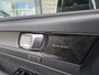 Volvo XC40 Recharge P8 AWD R-Design | Climate Pack (achterbank verwarmd) | Pack Lounge (audio installatie high end, elektrisch glazen schuif-/kanteldak, parkeersensor voor, rondomzicht camera)