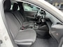 Peugeot 208 1.2 Turbo Active Pack Edition | Airco | LED-Koplampen | 16 inch LM-Velgen | Navigatie | Apple Carplay | Parkeersensoren | Cruise Control | DAB+ Radio | Multifunctioneel Stuurwiel |