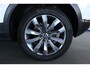 Volkswagen T-Roc 1.0 TSI Style Trekhaak | Two-Tone | Virtual Cockpit | Carplay | Navi | Clima | Adapt. Cruise | 17" LMV | PDC V+A