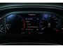 Volkswagen T-Roc 1.0 TSI Style Trekhaak | Two-Tone | Virtual Cockpit | Carplay | Navi | Clima | Adapt. Cruise | 17" LMV | PDC V+A
