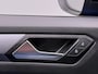Volkswagen T-Roc 1.5 TSI Style Automaat - Led verlichting - Camera - Navigatie