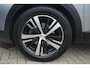 Peugeot 5008 1.2 PureTech GT | 131PK | 7-zits | Pano | Navigatie | Stoelverwarming | 360° camera Peugeot 5008 1.2 Puretech GT 131 PK met 1.2 viercilinder motor, panoramadak, 7-zits, stoelverwarming, 360° camera, navigatie, lichtmetalen velgen
