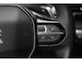 Peugeot 5008 1.2 PureTech GT | 131PK | 7-zits | Pano | Navigatie | Stoelverwarming | 360° camera Peugeot 5008 1.2 Puretech GT 131 PK met 1.2 viercilinder motor, panoramadak, 7-zits, stoelverwarming, 360° camera, navigatie, lichtmetalen velgen