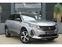 Peugeot 5008 1.2 PureTech GT | 131PK | 7-zits | Pano | Navigatie | Stoelverwarming | 360° camera Peugeot 5008 1.2 Puretech GT 131 PK met 1.2 viercilinder motor, panoramadak, 7-zits, stoelverwarming, 360° camera, navigatie, lichtmetalen velgen