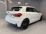 Audi A1 Sportback Pro Line 30TFSi 110pk | 18" Zwarte lichtmetalen velgen | Carplay | Donker getint glas | Cruise control |