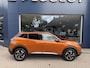 Peugeot 2008 1.2 Turbo 100PK Allure Pack | Navigatie | 3D Virtual Cockpit | LED Verlichting | Half Lederen Bekleding | Keyless Start | Climate Control | Cruise Control | 17 Inch Lichtmetalen Velgen |